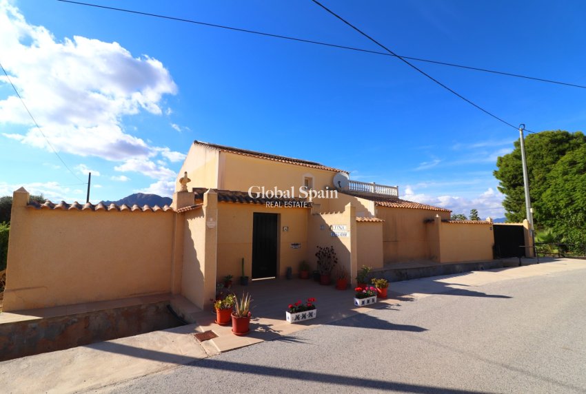 Resale - HOUSE -
Rafal - El Mudamiento