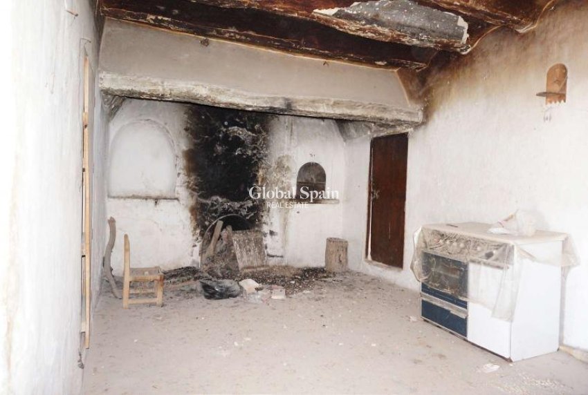 Resale - HOUSE -
RASPAY - Inland