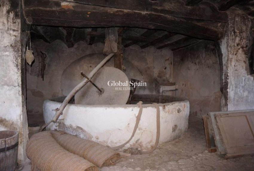 Resale - HOUSE -
RASPAY - Inland