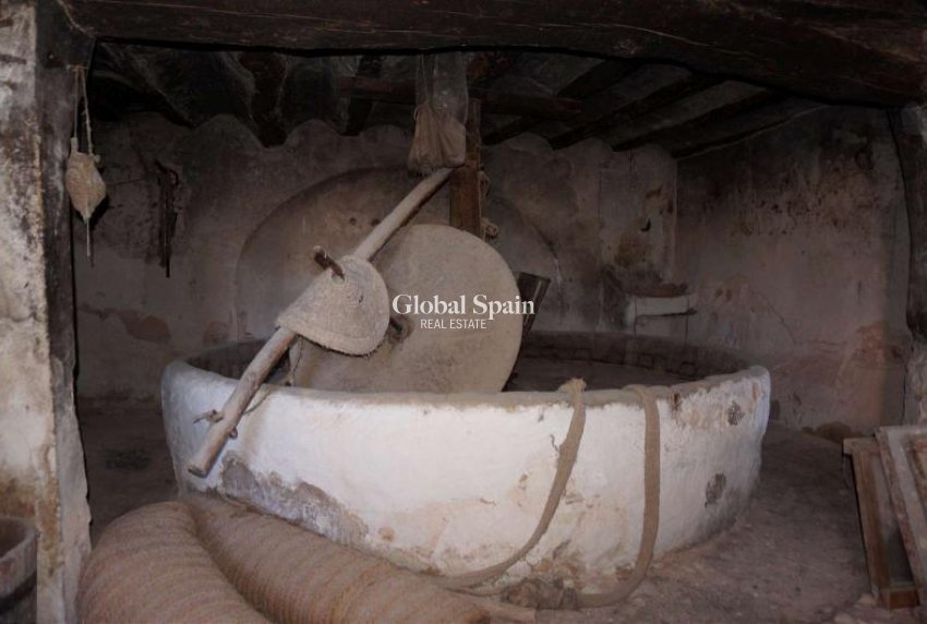 Resale - HOUSE -
RASPAY - Inland