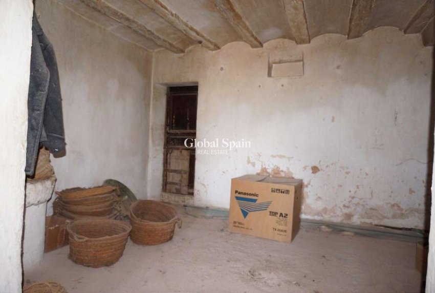 Resale - HOUSE -
RASPAY - Inland