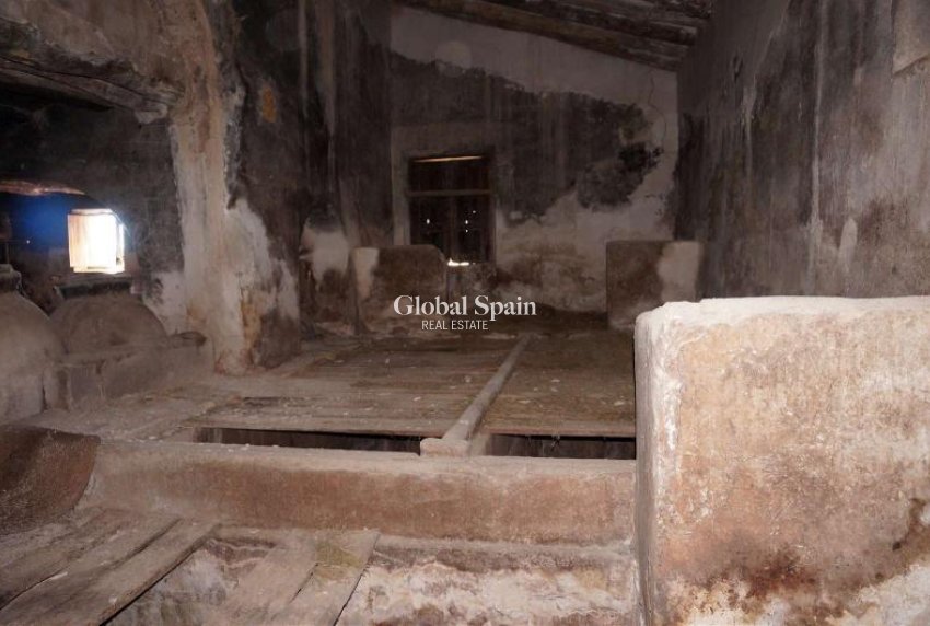 Resale - HOUSE -
RASPAY - Inland