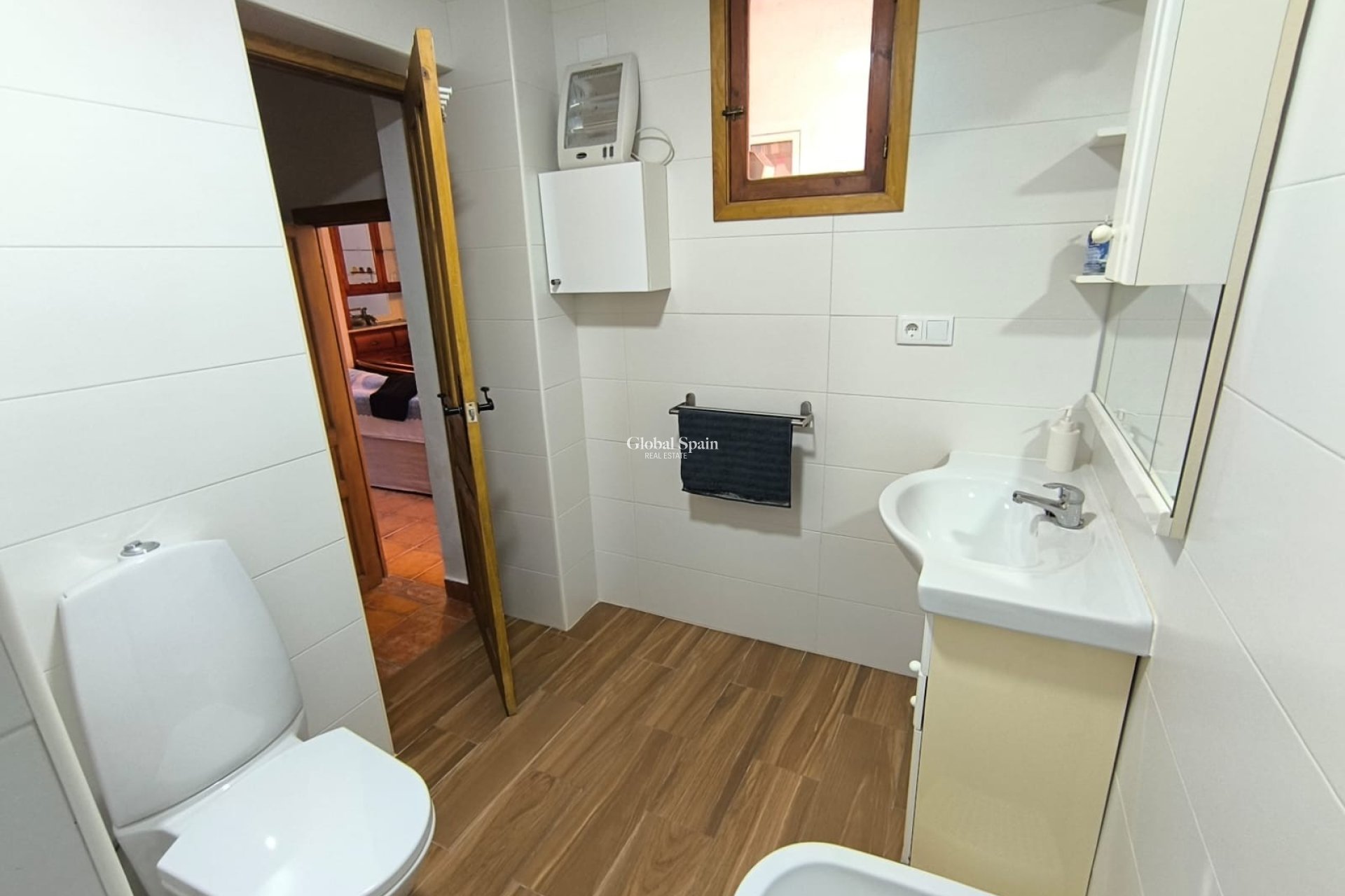 Resale - HOUSE -
RASPAY - Inland