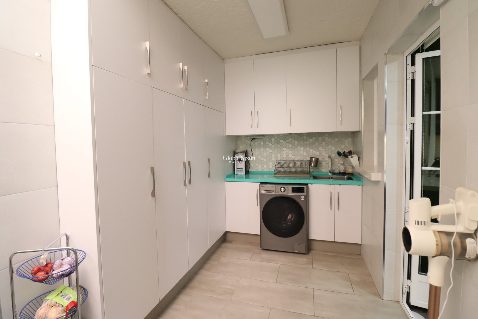 Resale - HOUSE -
Redovan - Redovan - Town