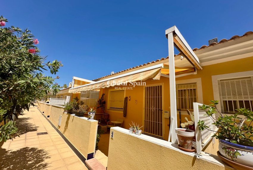 Resale - HOUSE -
ROJALES - Benimar