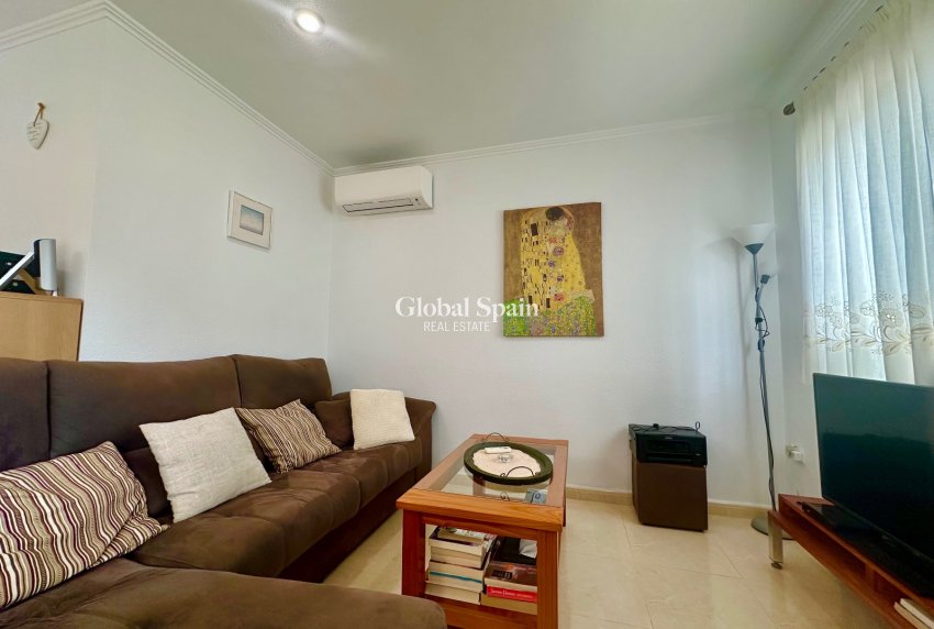 Resale - HOUSE -
ROJALES - Benimar