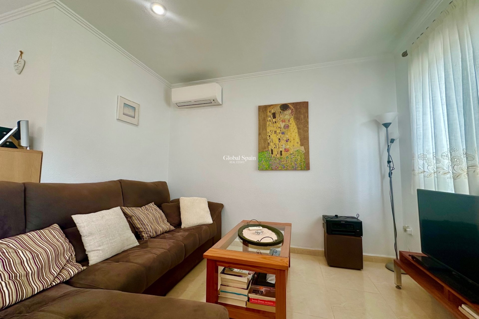 Resale - HOUSE -
ROJALES - Benimar