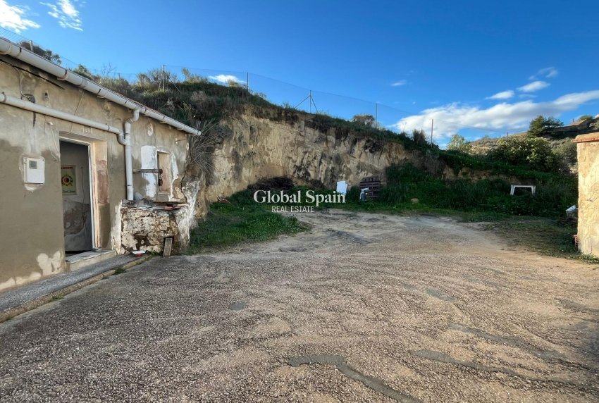 Resale - HOUSE -
Rojales - Centro