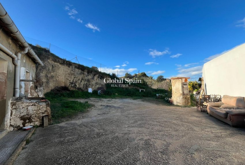 Resale - HOUSE -
Rojales - Centro