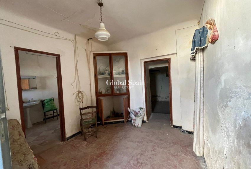 Resale - HOUSE -
Rojales - Centro