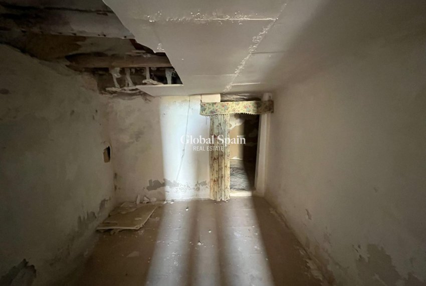 Resale - HOUSE -
Rojales - Centro