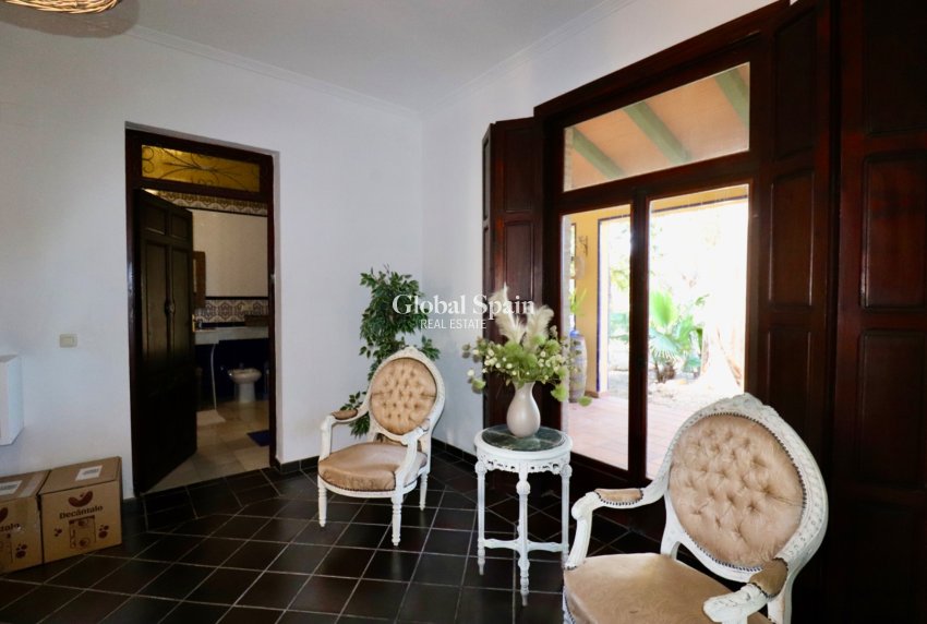 Resale - HOUSE -
ROJALES - Heredades