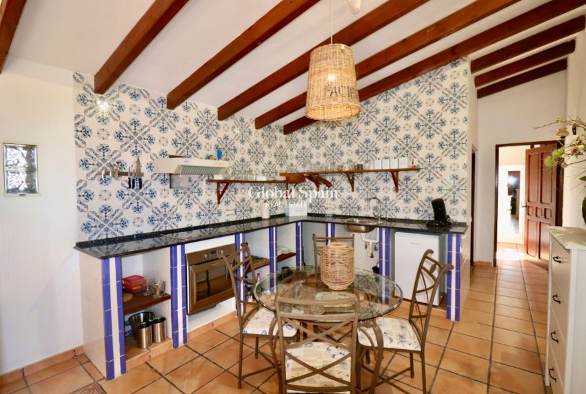 Resale - HOUSE -
ROJALES - Heredades