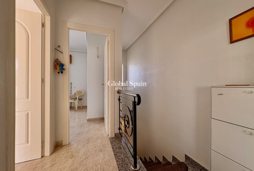 Resale - HOUSE -
ROJALES - Inland