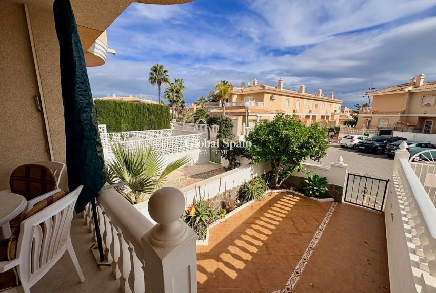 Resale - HOUSE -
ROJALES - Inland