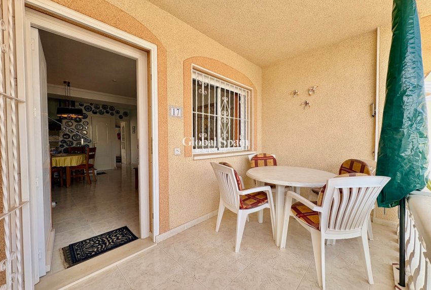 Resale - HOUSE -
ROJALES - Inland