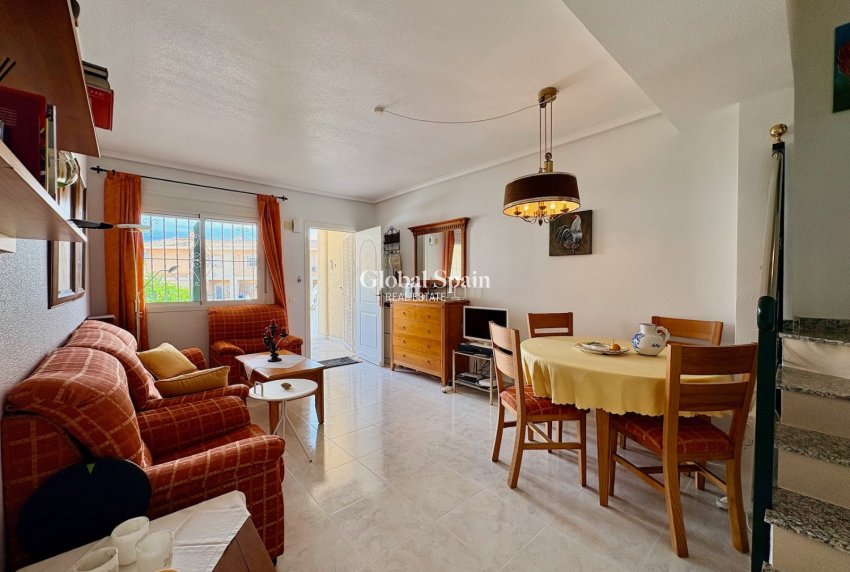 Resale - HOUSE -
ROJALES - Inland