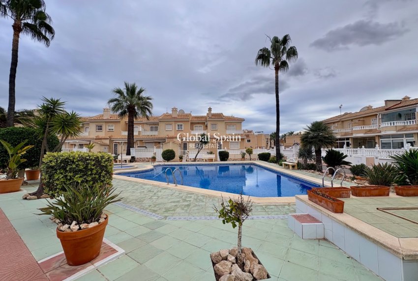 Resale - HOUSE -
ROJALES - Inland