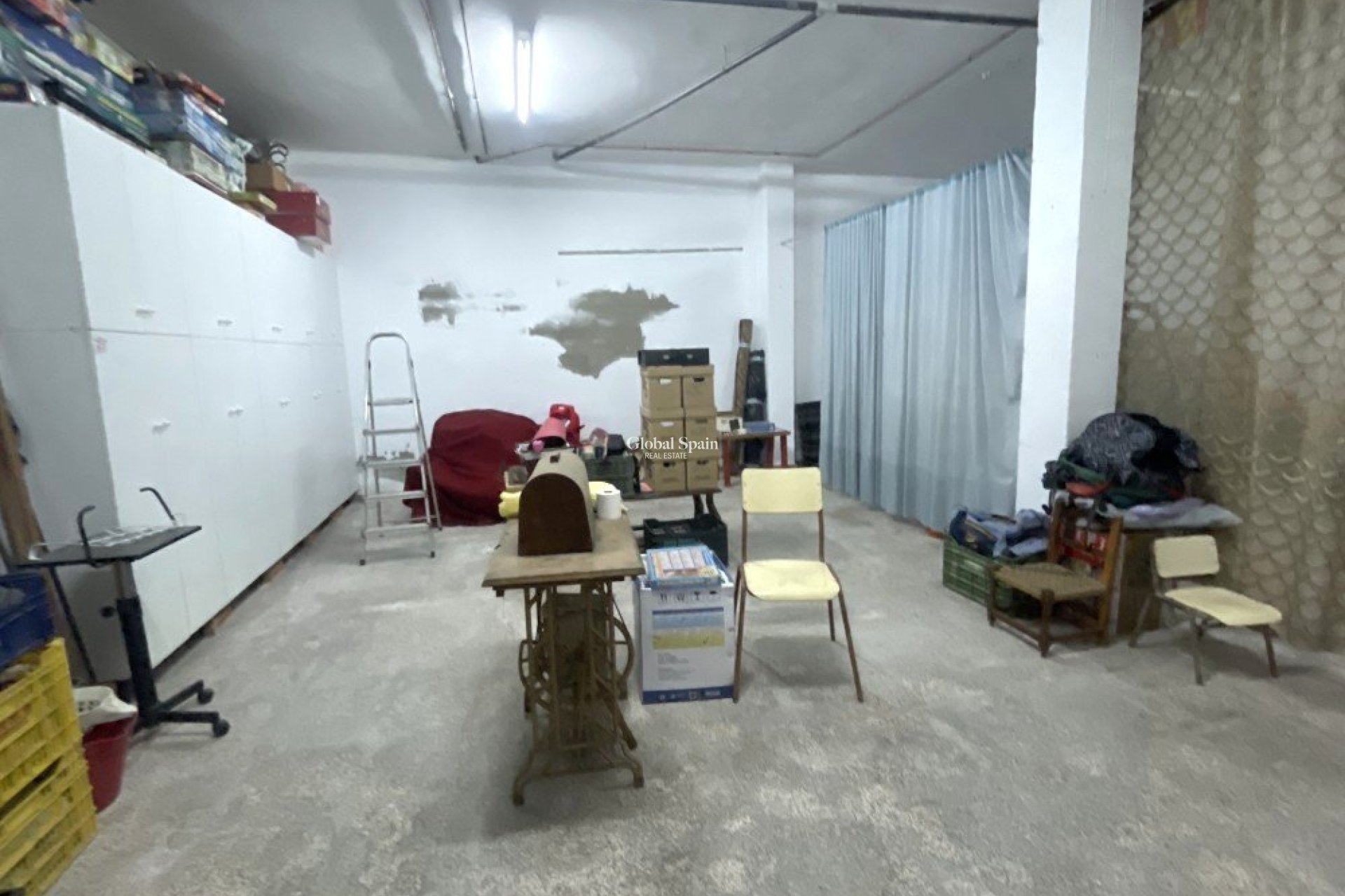 Resale - HOUSE -
ROJALES - Inland