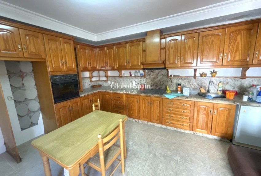 Resale - HOUSE -
ROJALES - Inland