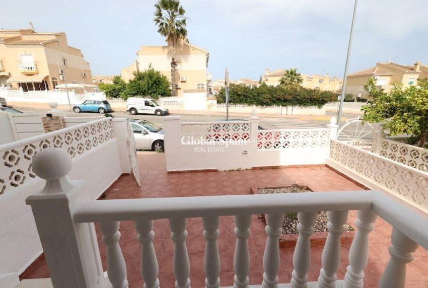 Resale - HOUSE -
ROJALES - Inland