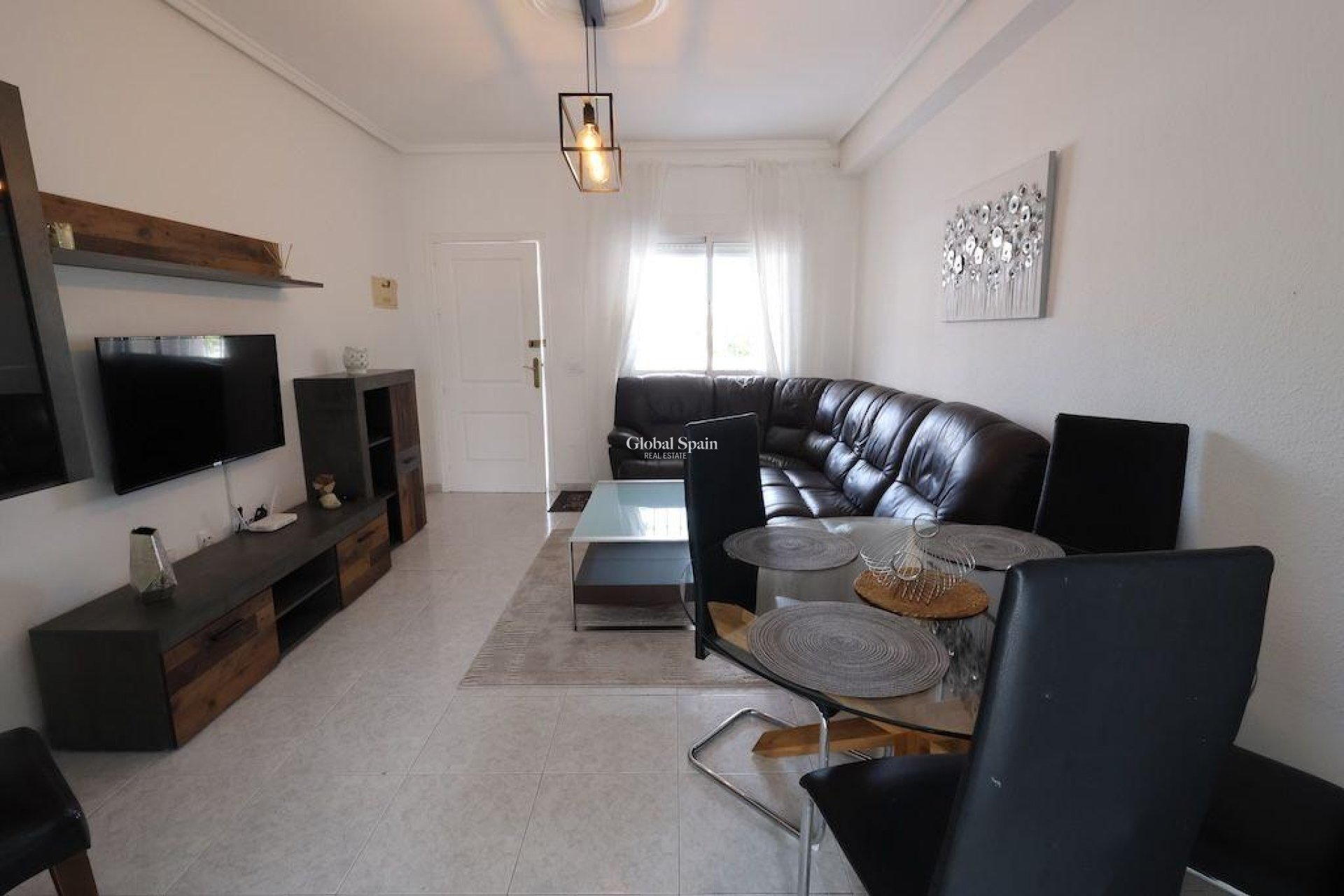 Resale - HOUSE -
ROJALES - Inland