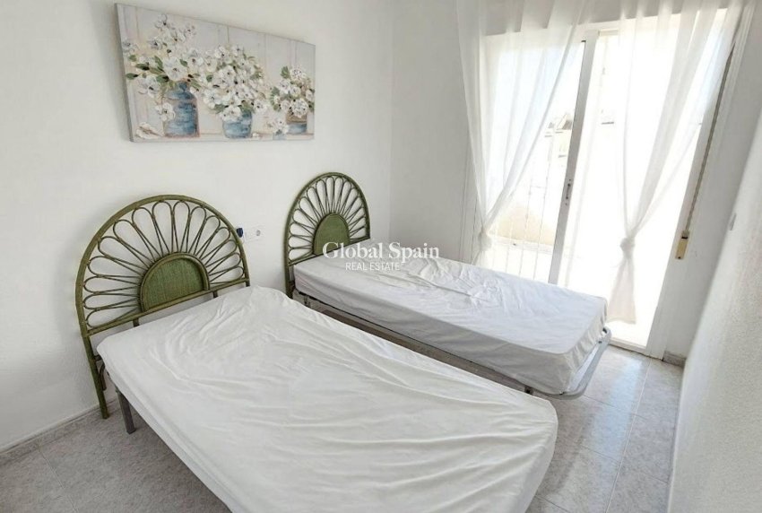 Resale - HOUSE -
ROJALES - Inland
