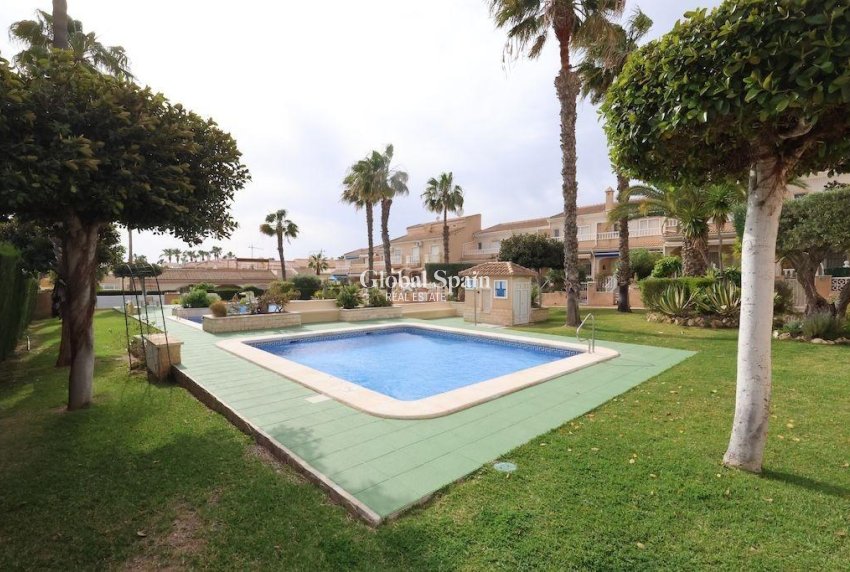 Resale - HOUSE -
ROJALES - Inland