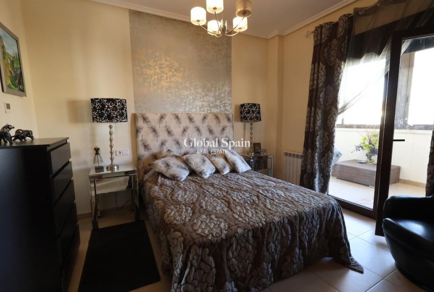 Resale - HOUSE -
ROJALES - Inland