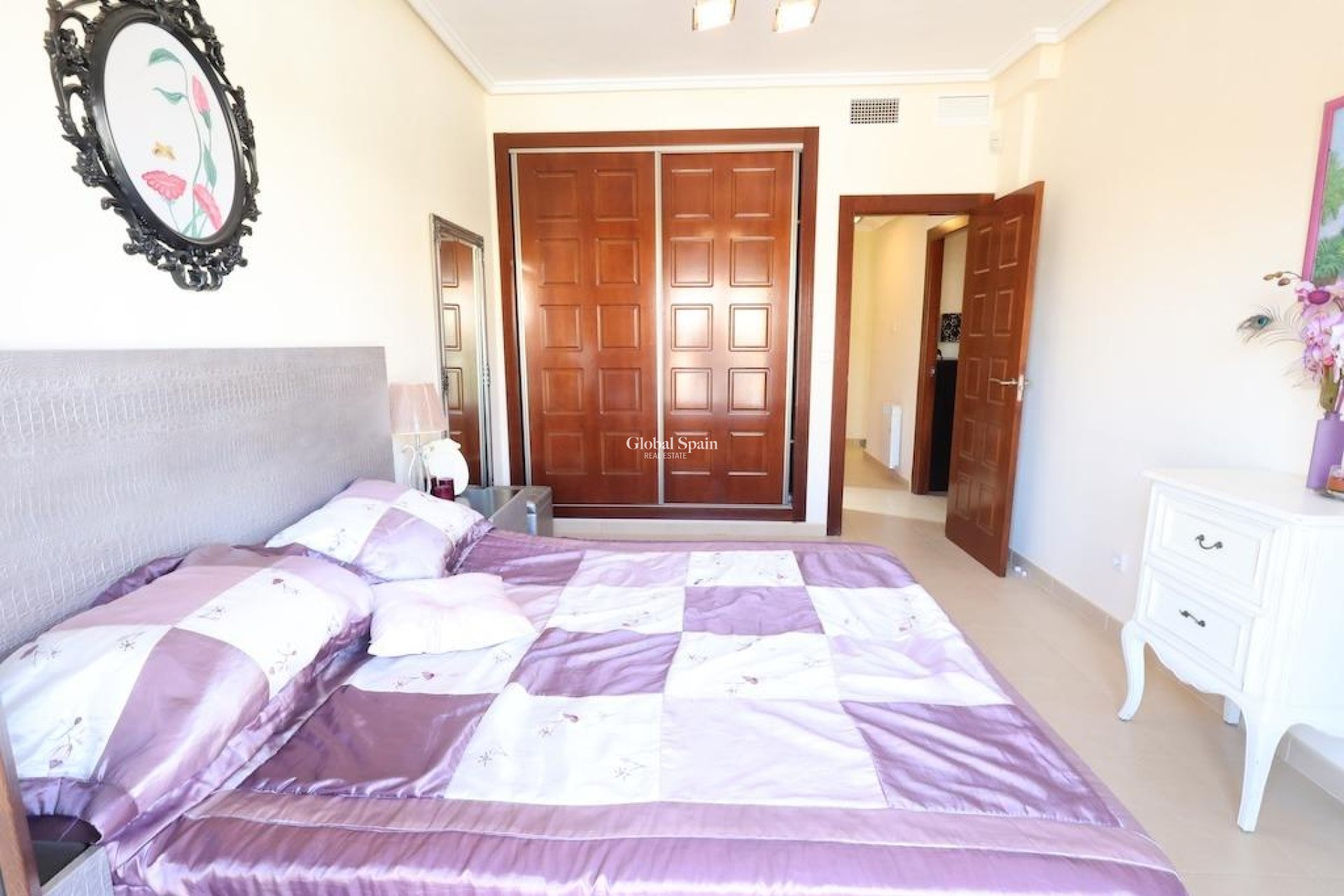 Resale - HOUSE -
ROJALES - Inland