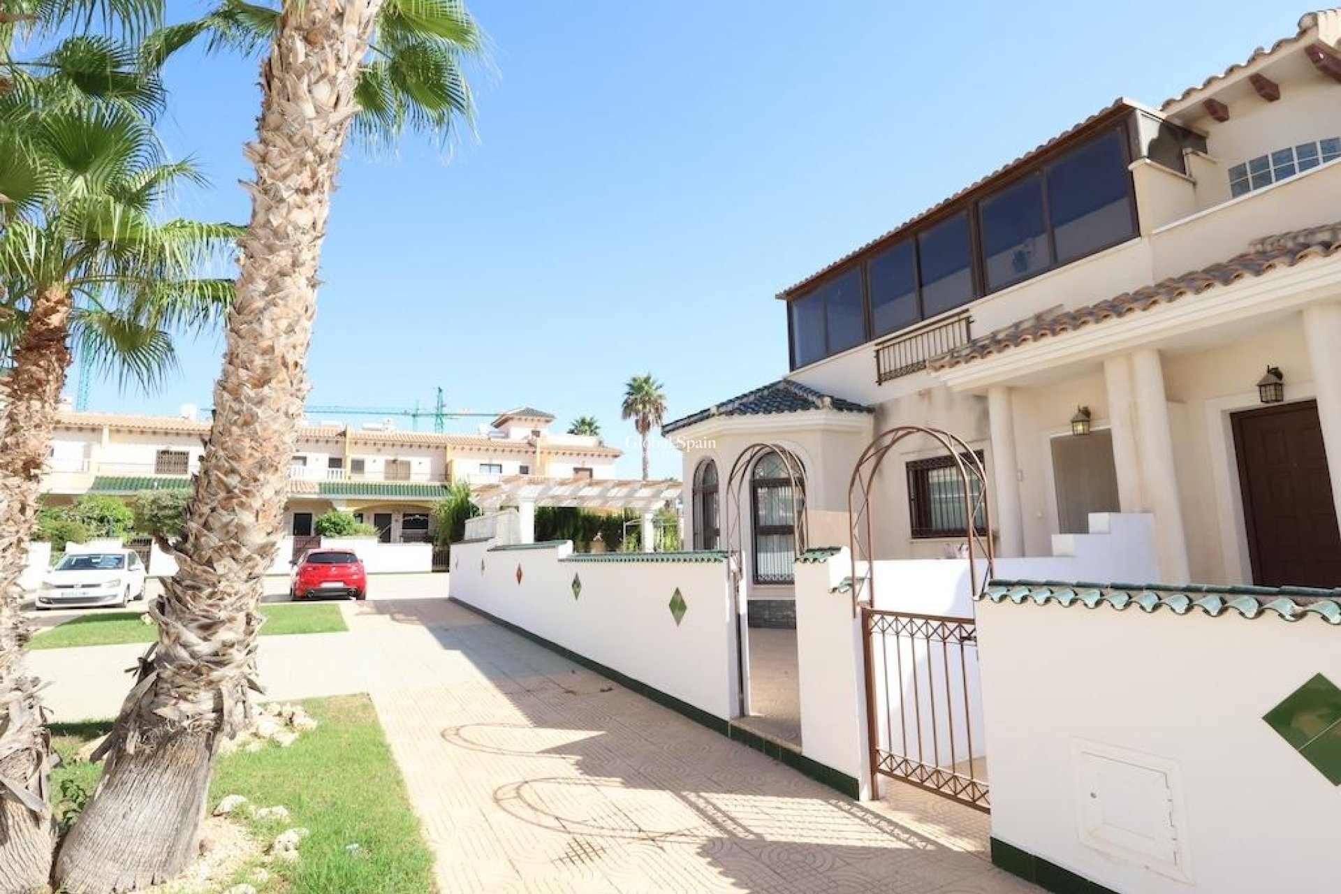 Resale - HOUSE -
ROJALES - Inland