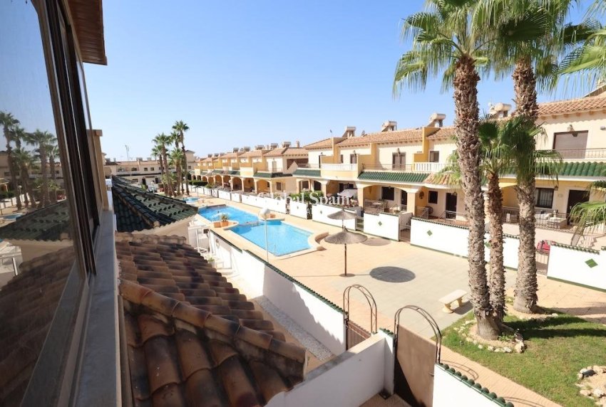 Resale - HOUSE -
ROJALES - Inland