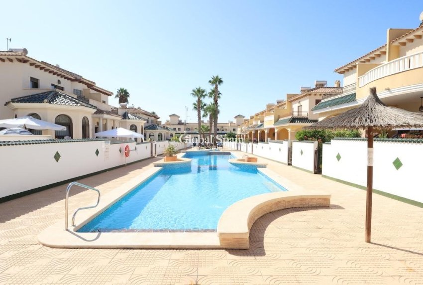 Resale - HOUSE -
ROJALES - Inland
