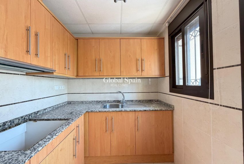 Resale - HOUSE -
ROJALES - Lo Marabú
