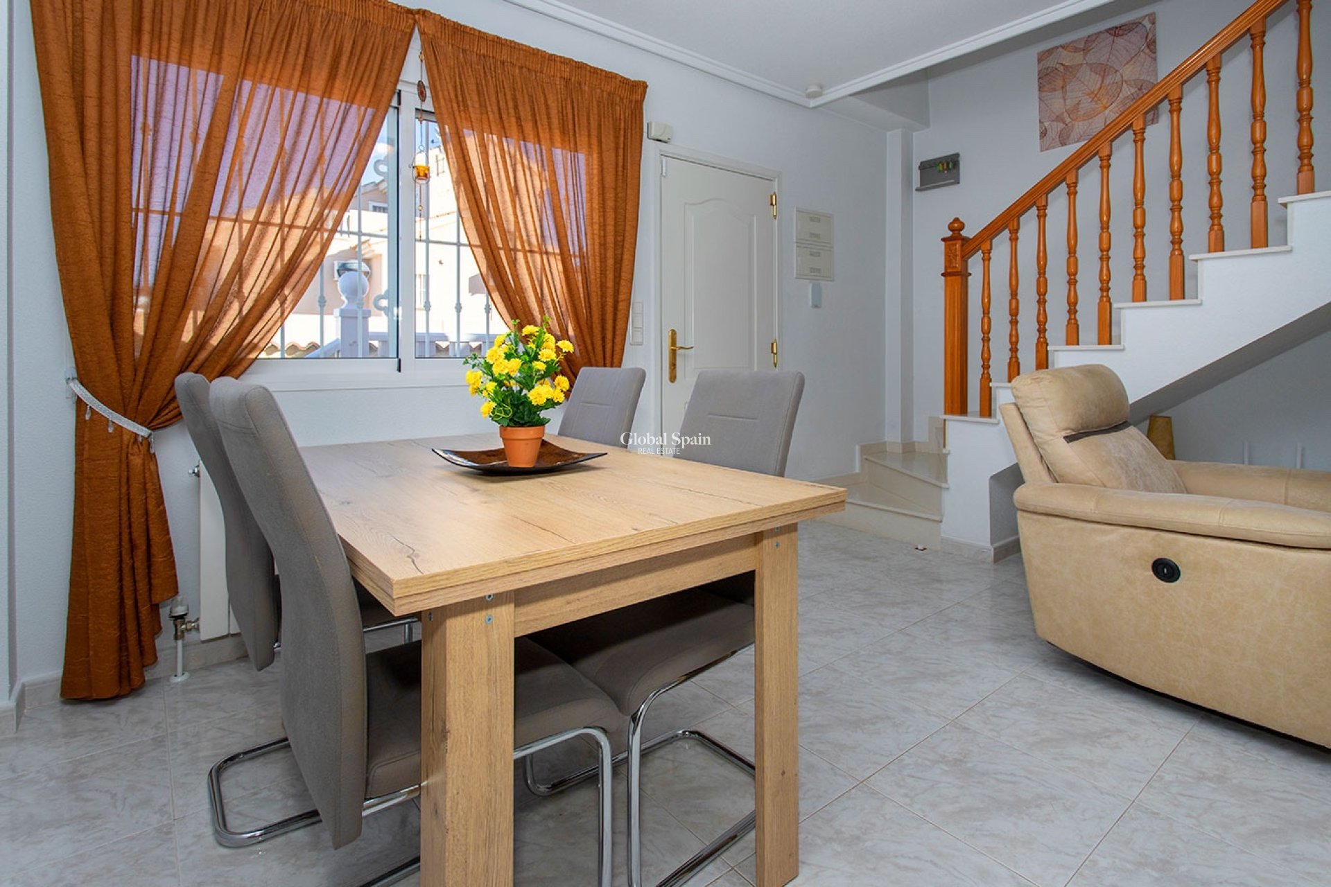 Resale - HOUSE -
ROJALES - Pueblo