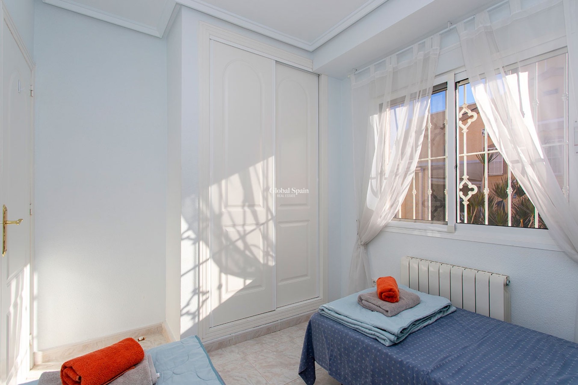 Resale - HOUSE -
ROJALES - Pueblo