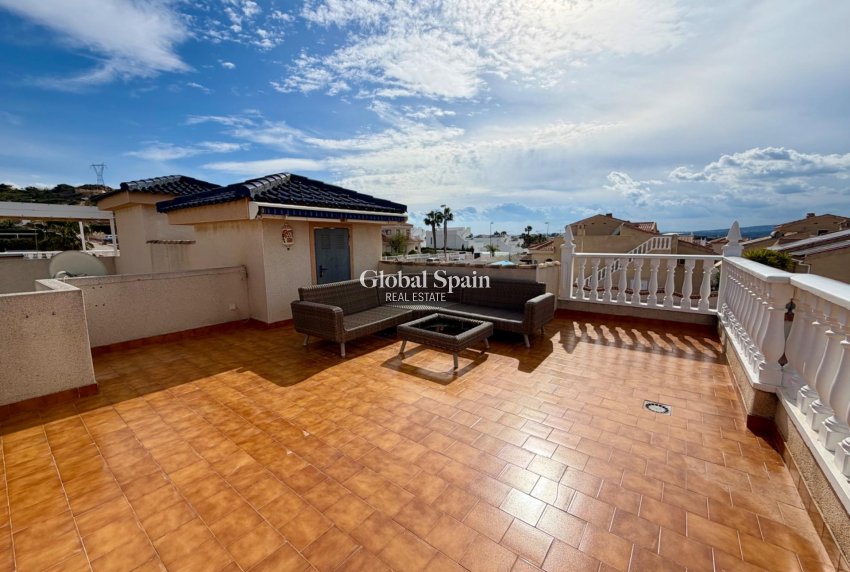 Resale - HOUSE -
ROJALES - Pueblo