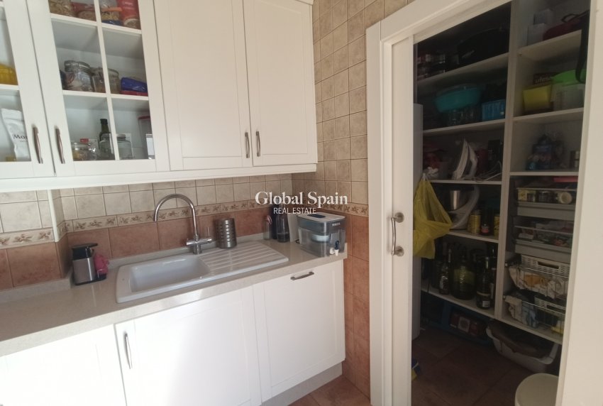 Resale - HOUSE -
ROLDÁN - Inland