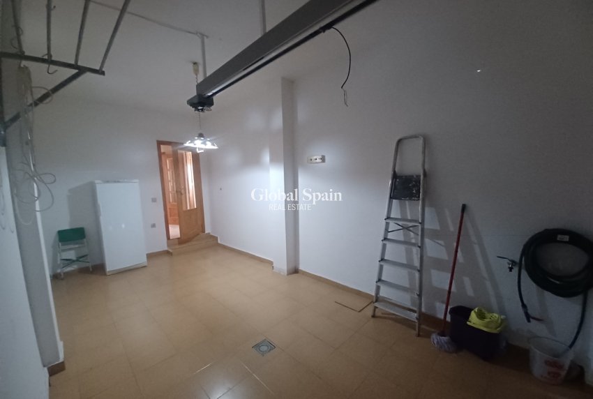 Resale - HOUSE -
ROLDÁN - Inland