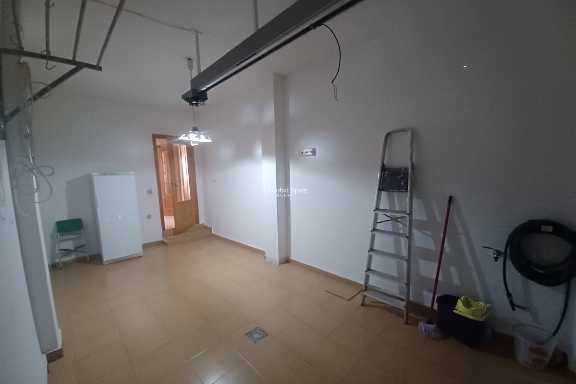 Resale - HOUSE -
ROLDÁN - Inland