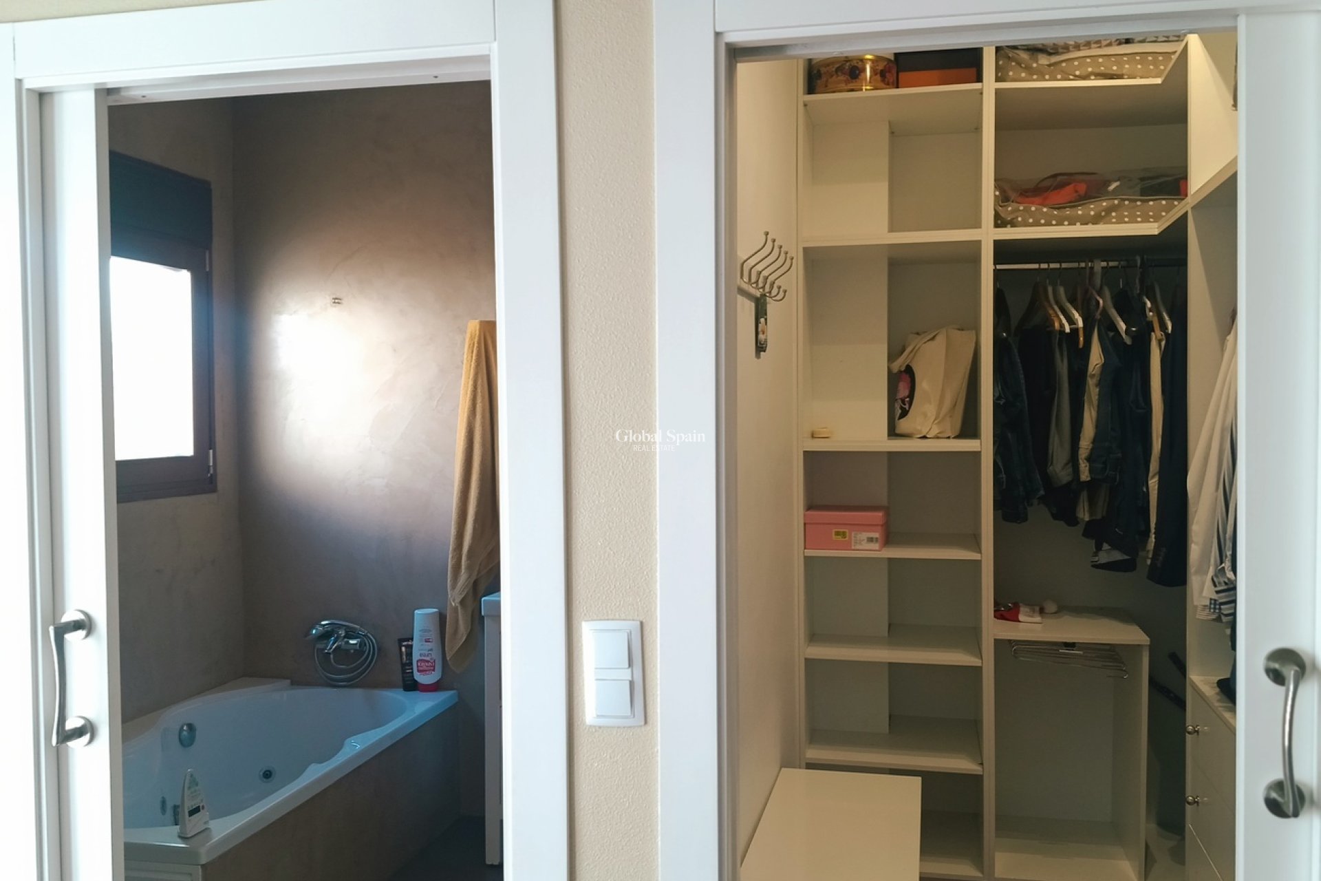 Resale - HOUSE -
ROLDÁN - Inland