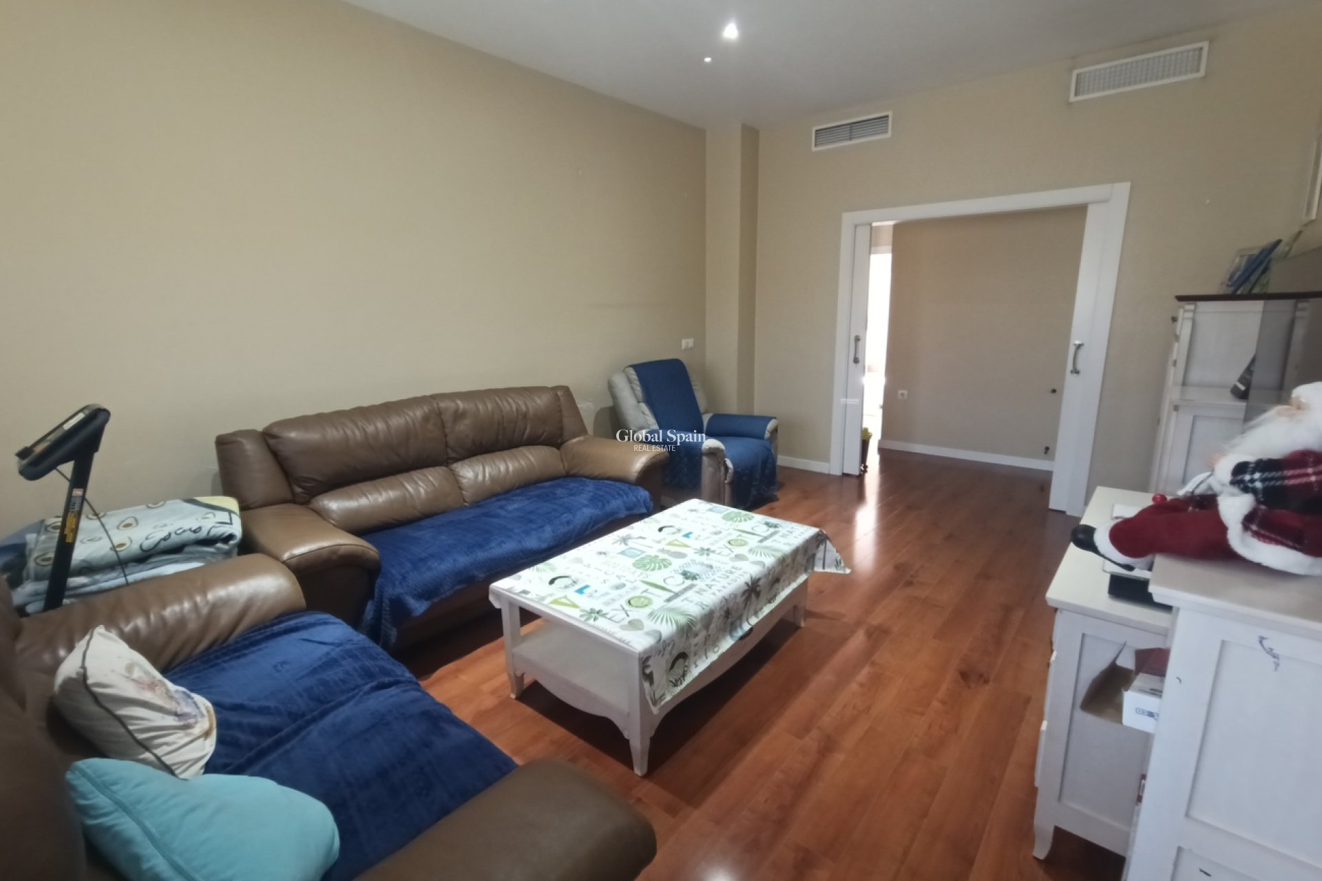 Resale - HOUSE -
ROLDÁN - Inland