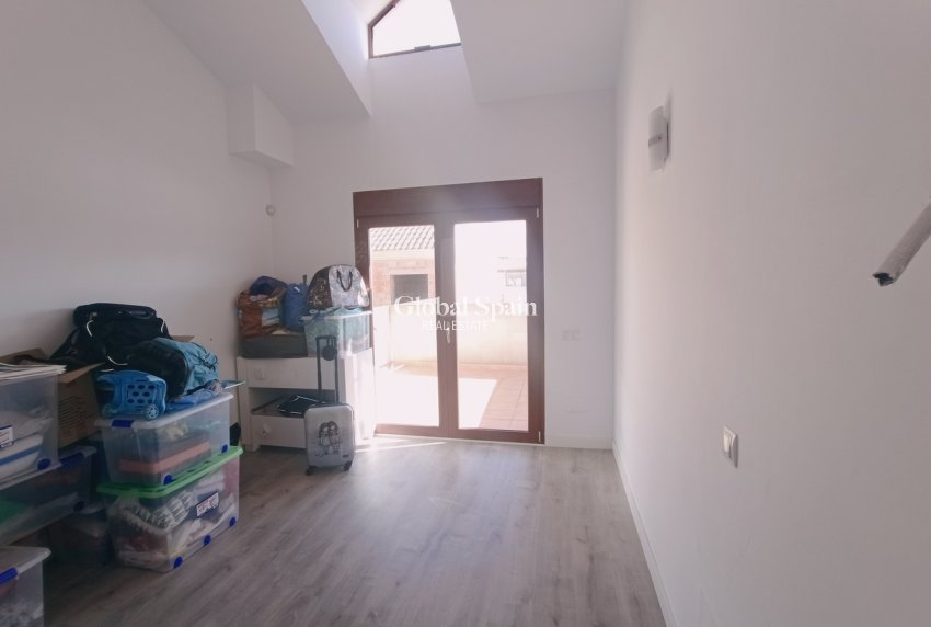 Resale - HOUSE -
ROLDÁN - Inland