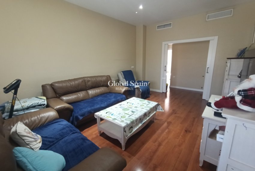 Resale - HOUSE -
ROLDÁN - Inland