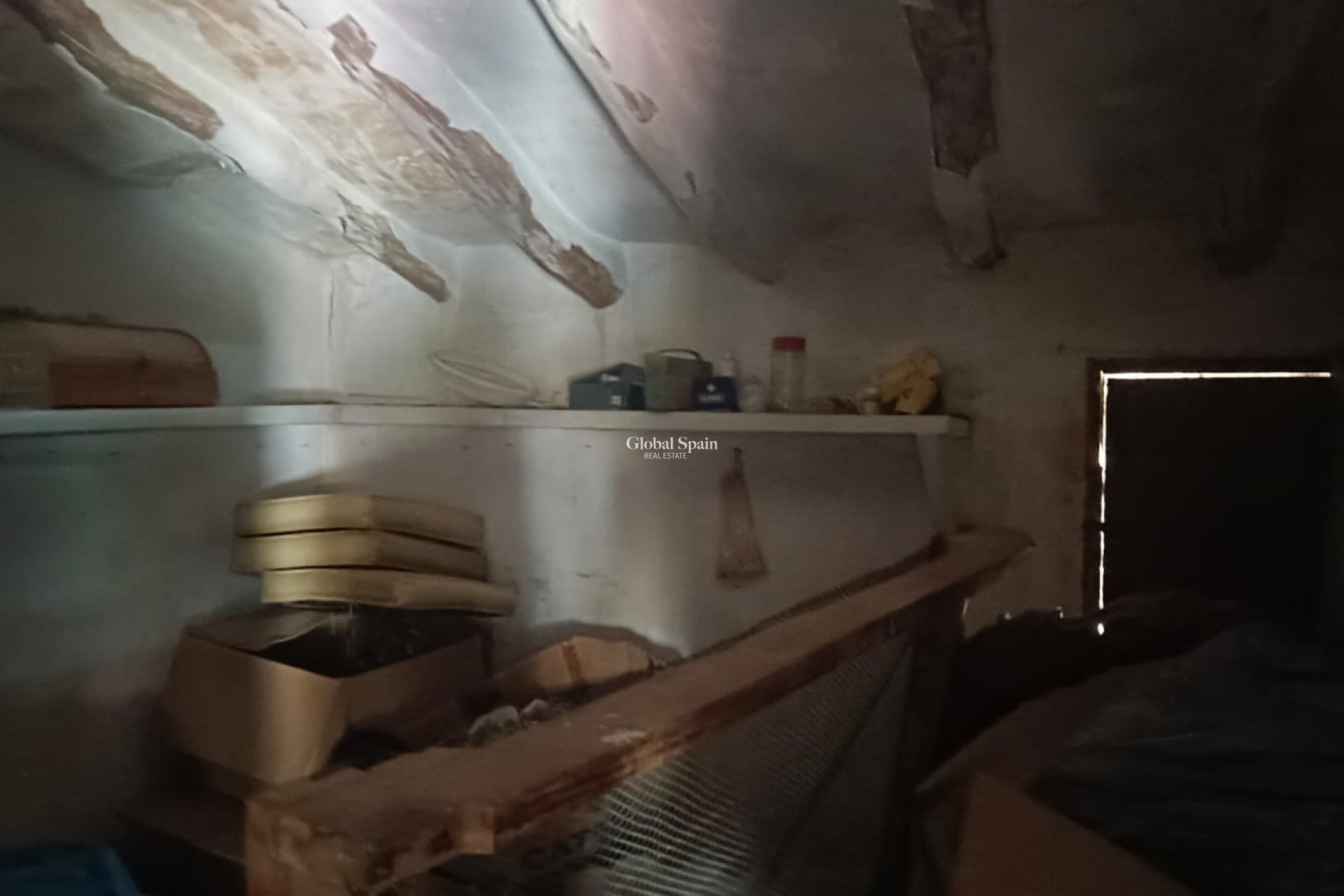 Resale - HOUSE -
SALINAS - Inland