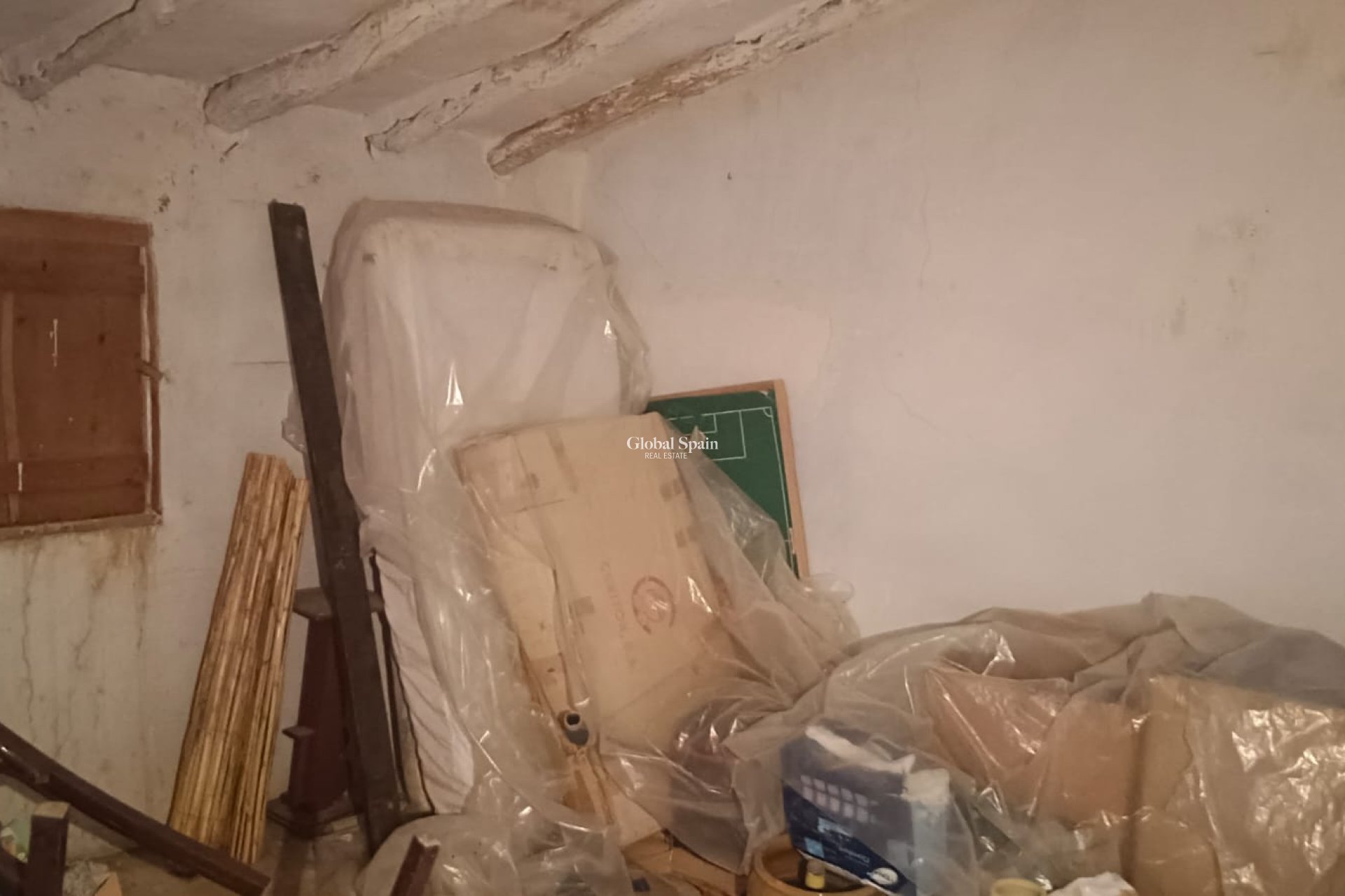 Resale - HOUSE -
SALINAS - Inland