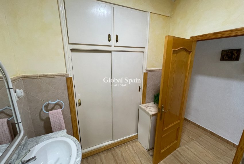 Resale - HOUSE -
SAN FULGENCIO - Costa Blanca