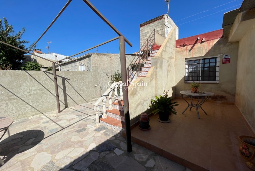 Resale - HOUSE -
SAN FULGENCIO - Costa Blanca