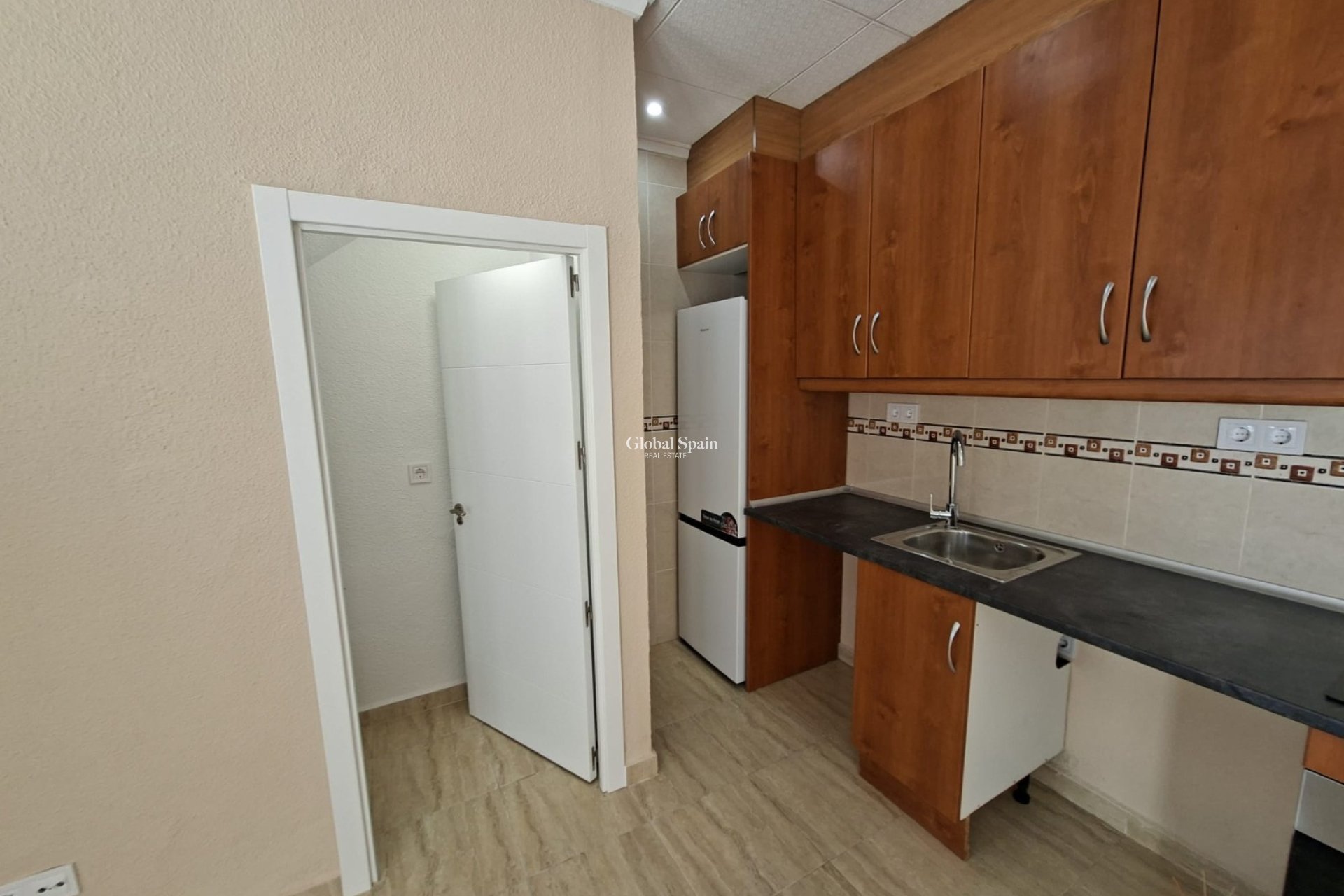 Resale - HOUSE -
SAN FULGENCIO - Costa Blanca