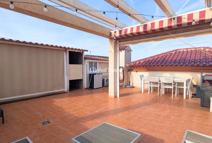 Resale - HOUSE -
SAN FULGENCIO - Costa Blanca